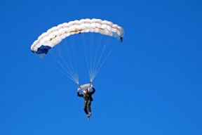 Ming意外战胜FPX，重返赛场引爆全场！赛场气氛高涨