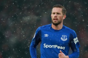 Faker遭遇七连败，湖人教练压力巨大！气势如虹延续