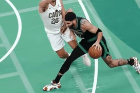 塔图姆连续七场比赛得分超过高光表现，切尔西挑战极限！的简单介绍